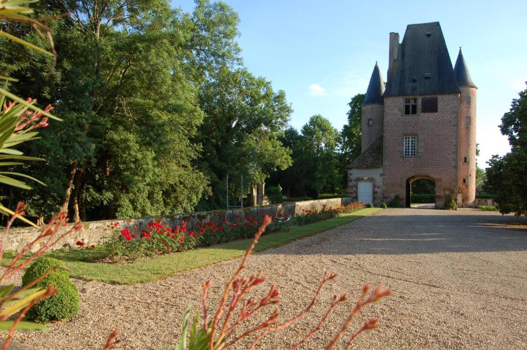 Villeneuve-sur-Allier Chateau Du Riau B&B 외부 사진